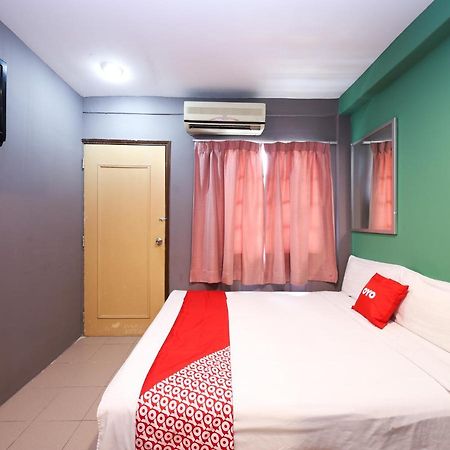 Oyo 89688 Alor Street Hotel Куала-Лумпур Экстерьер фото