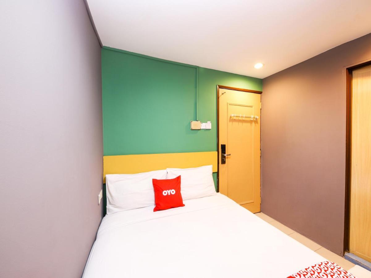 Oyo 89688 Alor Street Hotel Куала-Лумпур Экстерьер фото